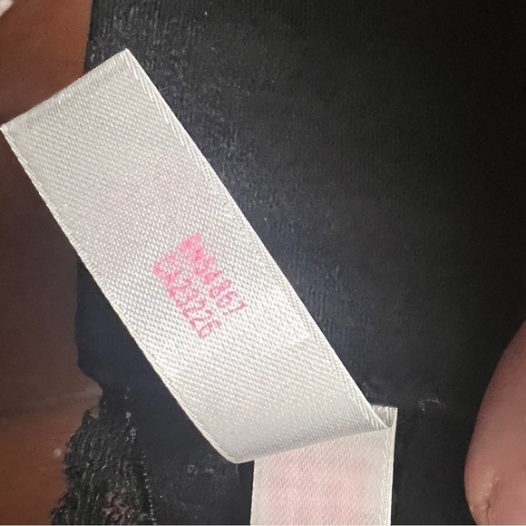 Victoria Secret Pink Small women’s black lace adjustable bralette - Picture 5 of 7